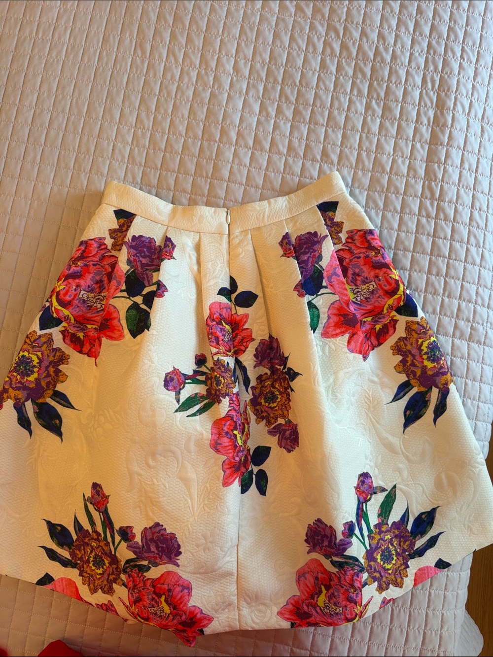 Ivory Floral Jacquard Fit & Flare Skirt – Bold Rose Print Size Small - Picture 9 of 12